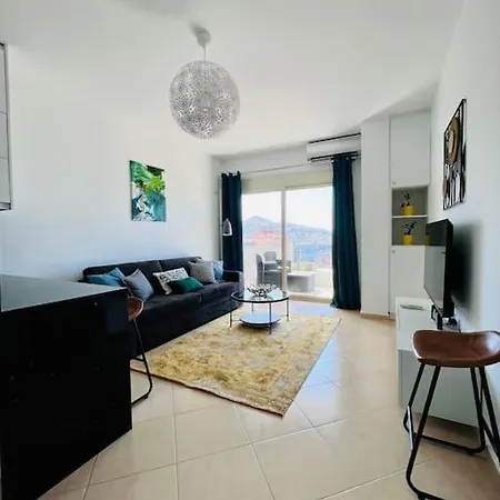Majfis Center Ap.14 * ساراندا