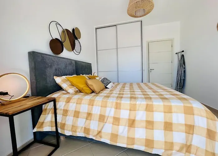 Majfis Center Ap.14 *